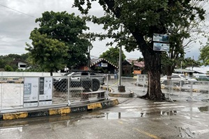 ドゥマゲテ空港のミーティングポイント。親子留学やシニア世代も安心の合流エリア