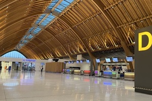 セブ・マクタン空港国内線エリア。治安の良いドゥマゲテでの親子・シニア・マンツーマン留学へ