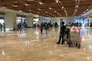 マニラ空港ターミナル3（NAIA）。フィリピン留学の乗り継ぎでドゥマゲテ（ドゥマゲッティ）へ
