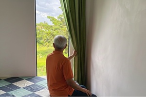 シニア留学に最適なプラチナライトコースの授業風景。1コマ55分の充実したマンツーマンレッスンはセブ留学より格安で高品質です