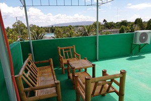 ドゥマゲテ（ドゥマゲッティ）の風を感じる屋上。フィリピン留学の合間のリフレッシュ