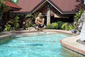 観光地ダウインのリゾートプール。フィリピン留学の思い出に残る週末アクティビティ