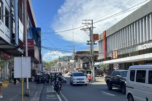 ドゥマゲテ（ドゥマゲッティ）中心地のダウンタウン。格安で買い物やローカルグルメを楽しめるフィリピン留学の生活拠点。