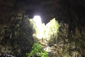 洞窟から見えるハート型の空。ドゥマゲテ周辺観光で見つけるSNS映えスポット