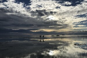 鏡張りの海「マンフヨド」。ドゥマゲテ留学中に撮影できるSNS映え間違いなしの観光写真