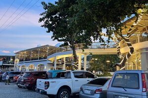 治安が良いから楽しめるドゥマゲテのナイトスポット、ノース・ボリバードの様子