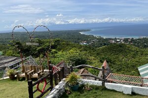 シキホール島を一望できるカフェ。ドゥマゲテ（ドゥマゲッティ）留学生活の癒やしスポット