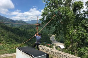 ドゥマゲテ（ドゥマゲッティ）近郊のジップライン体験。バレンシアのティエラアラタリゾートで大自然を滑走