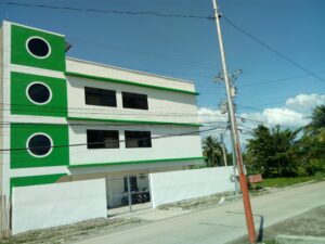 学校の校舎外観写真、ドゥマゲテ留学の学習環境紹介