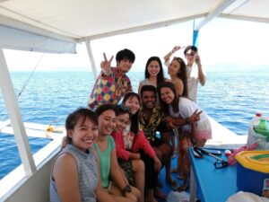 ボート上でのアクティビティ写真、フィリピン留学の海の体験