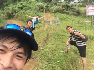 プンカック山の登山中に撮った風景写真、ドゥマゲテ近郊の自然体験